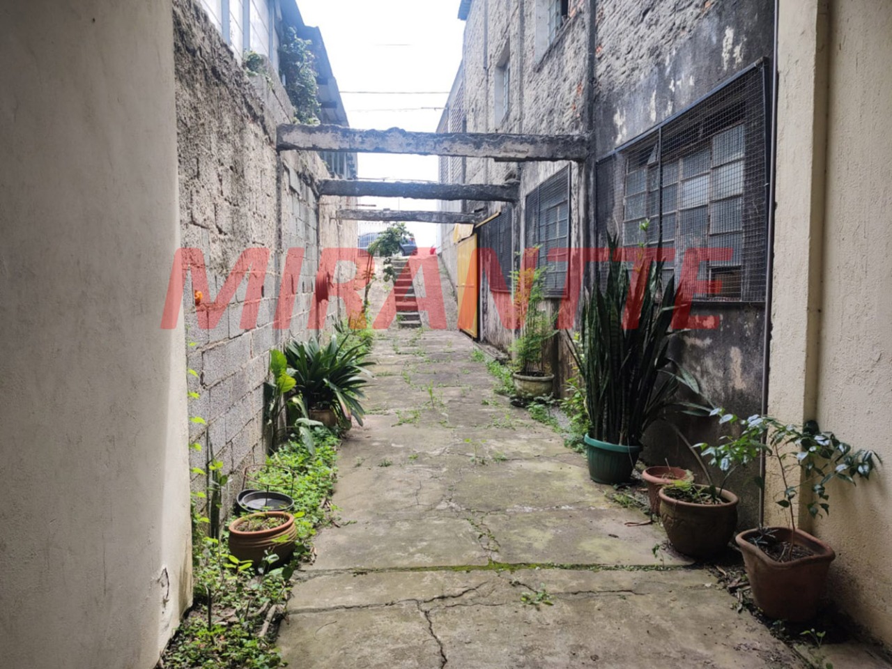 Casa terrea de 360m² com 2 quartos em Vila Mazzei