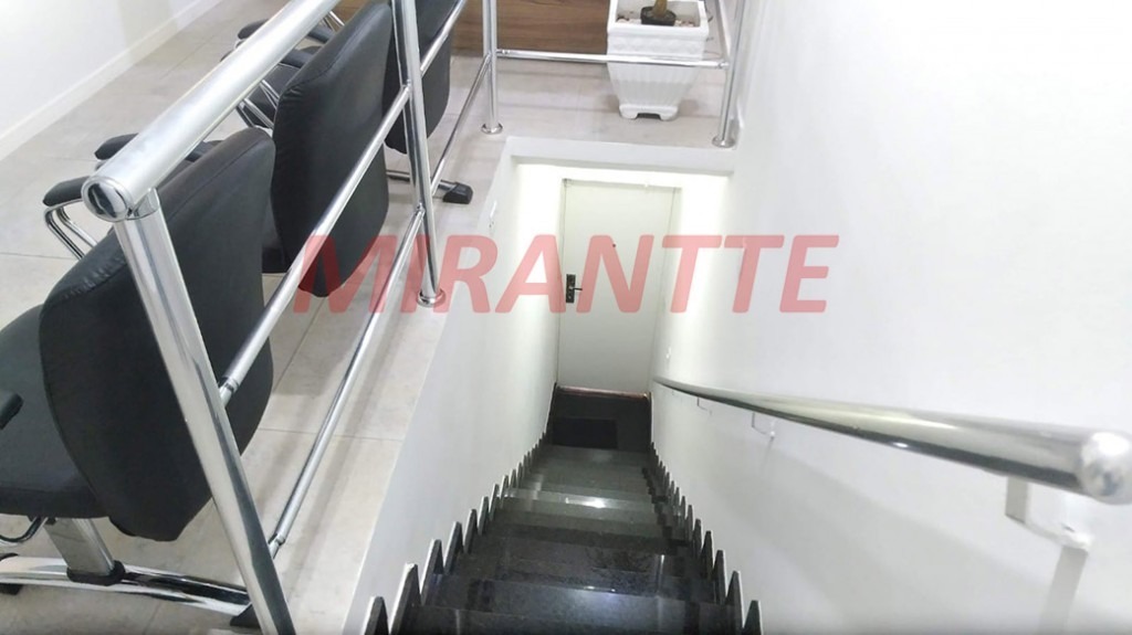 Comercial de 134m² em Santana