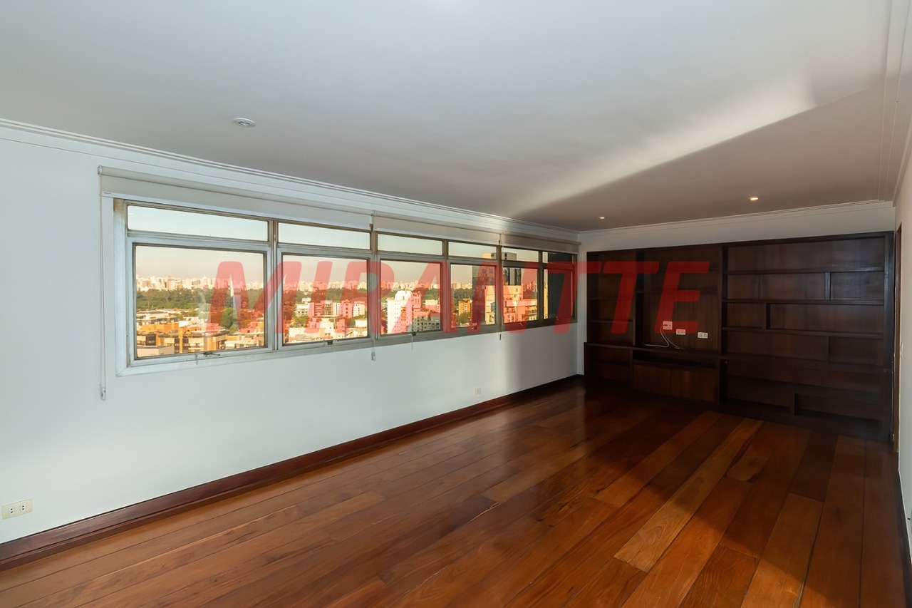 Apartamento de 98m² com 2 quartos em Itaim Bibi