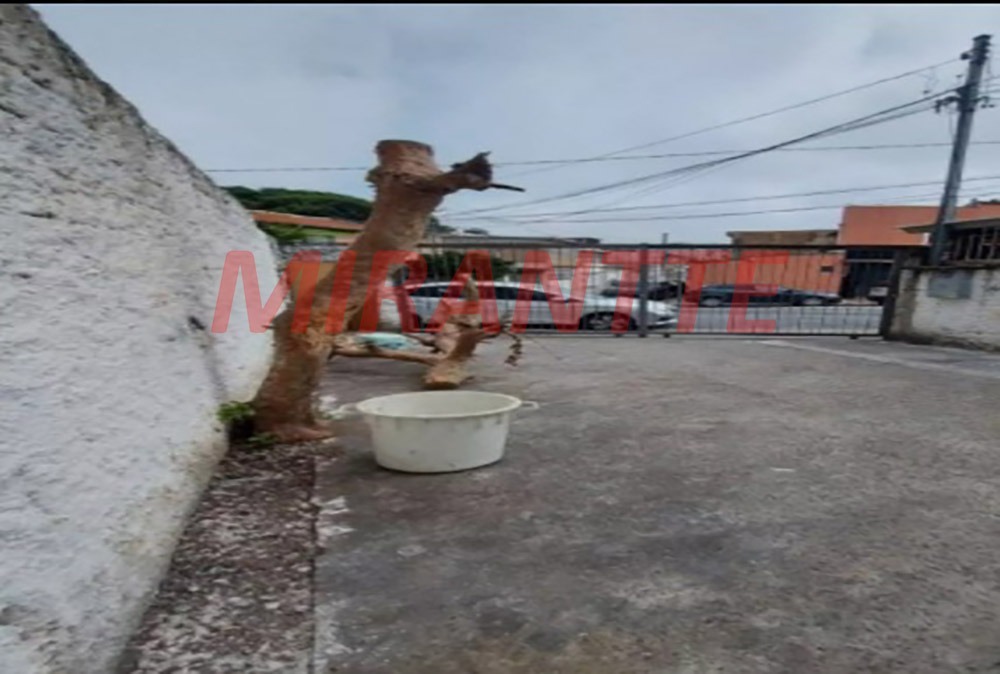 Casa terrea de 250m² com 6 quartos em Casa Verde Alta