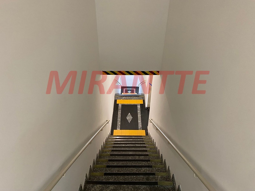 Comercial de 800m² em Santana