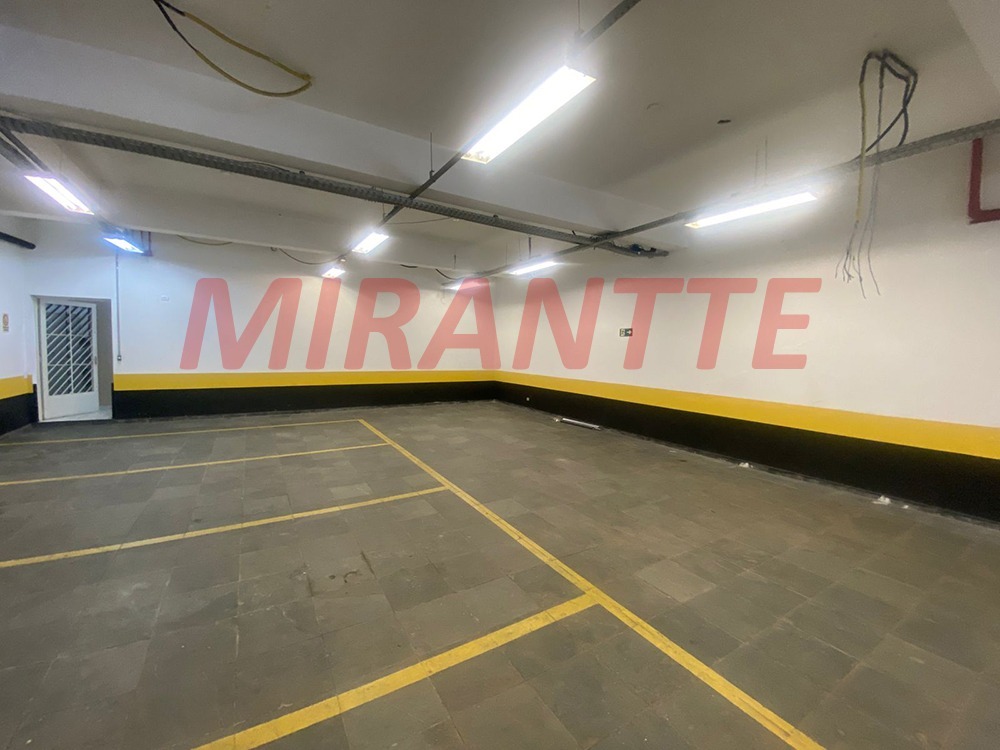 Comercial de 800m² em Santana