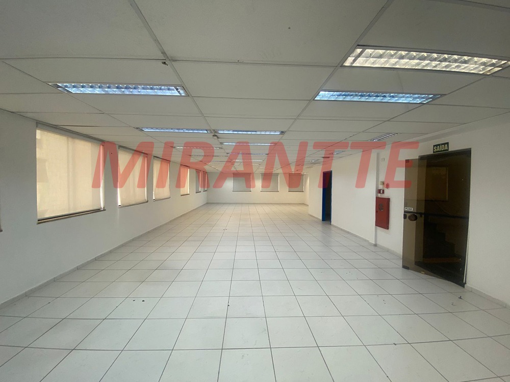 Comercial de 800m² em Santana