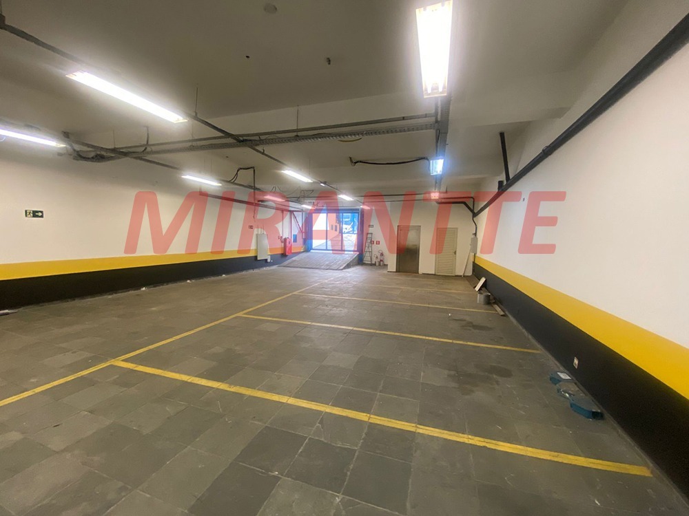 Comercial de 800m² em Santana