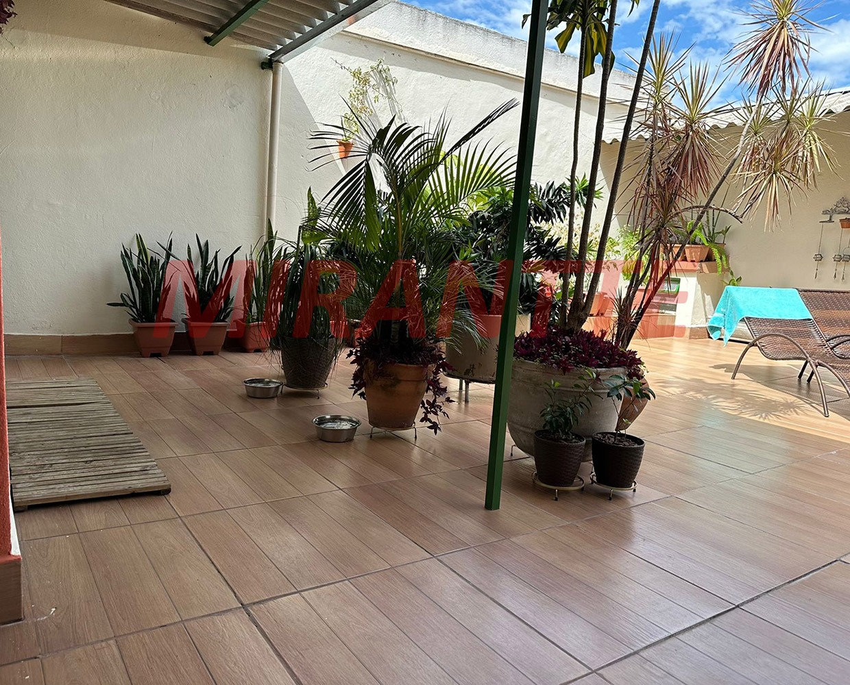 Comercial de 705m² em Casa Verde