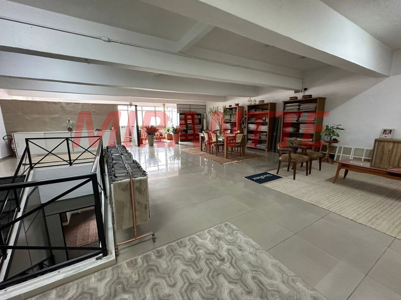 Comercial de 705m² em Casa Verde