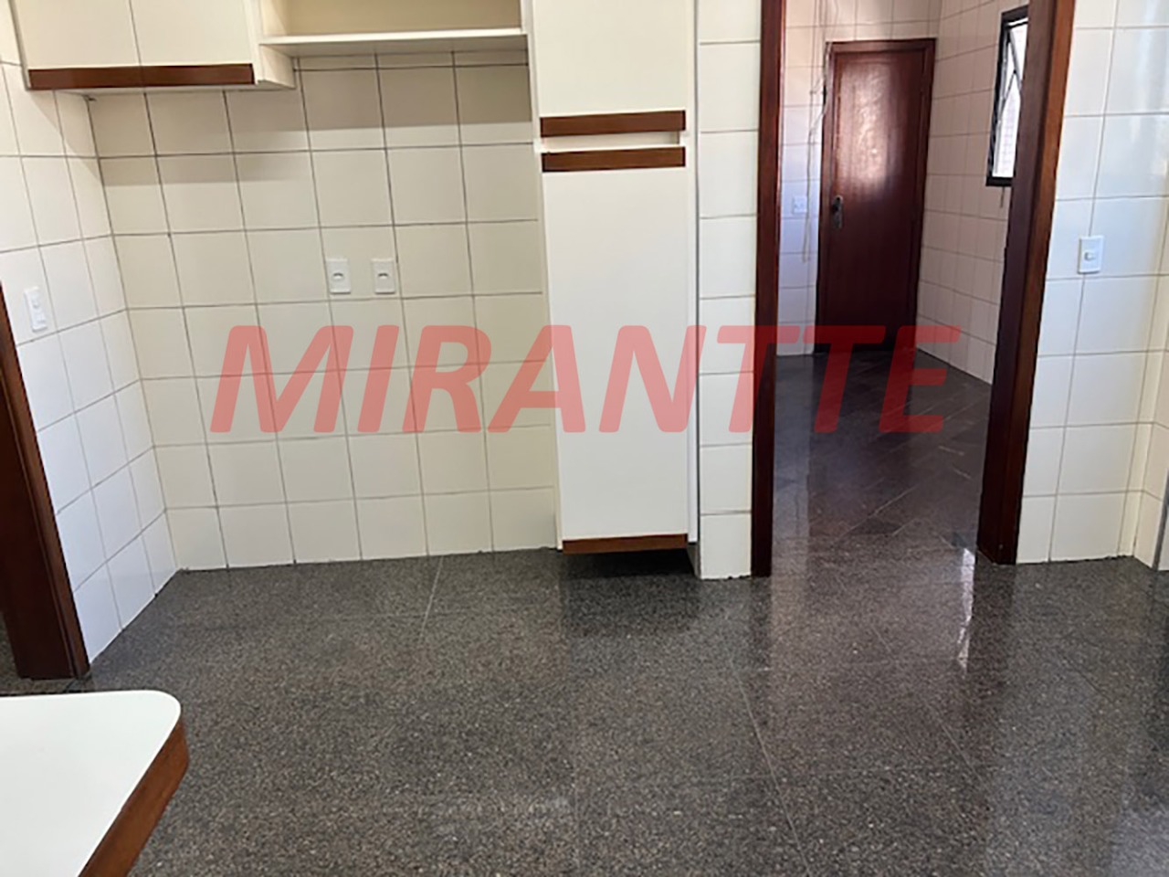 Apartamento de 237m² com 4 quartos em Santana