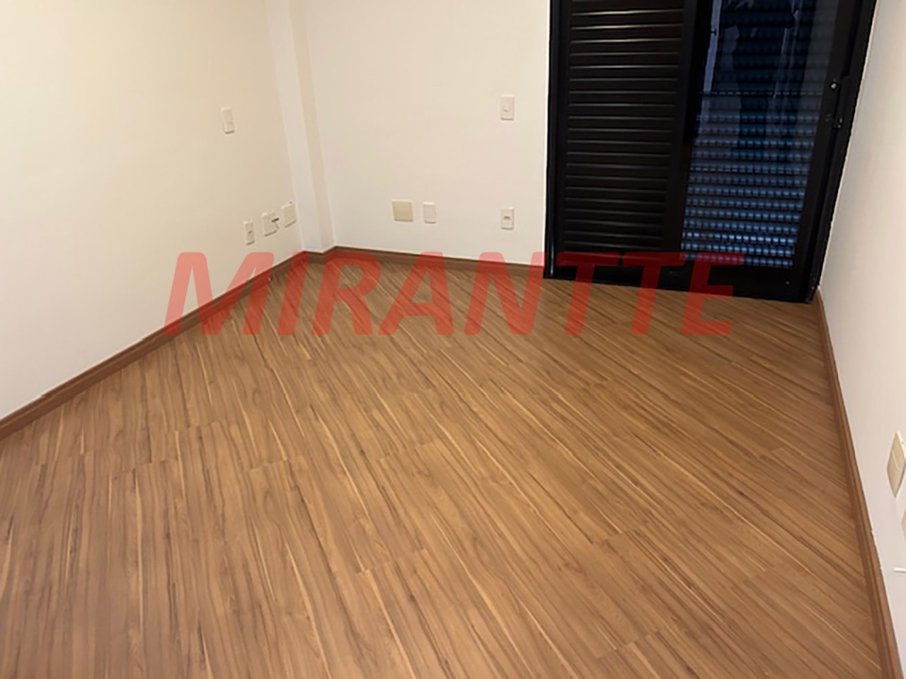 Apartamento de 237m² com 4 quartos em Santana