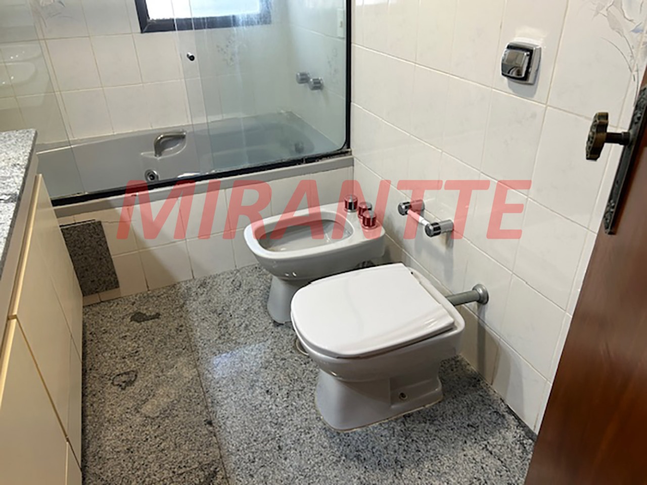 Apartamento de 237m² com 4 quartos em Santana