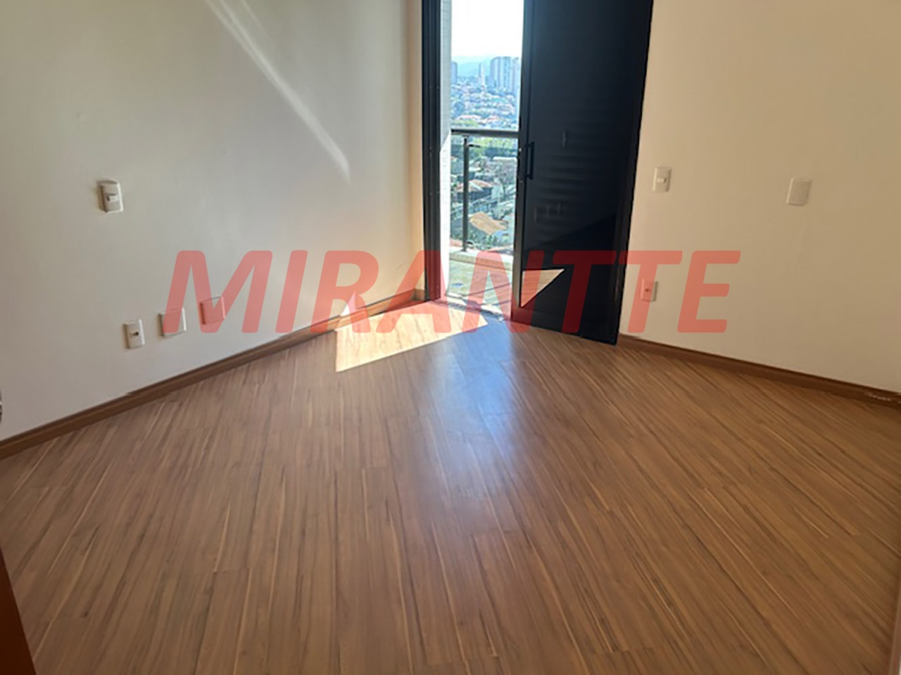 Apartamento de 237m² com 4 quartos em Santana