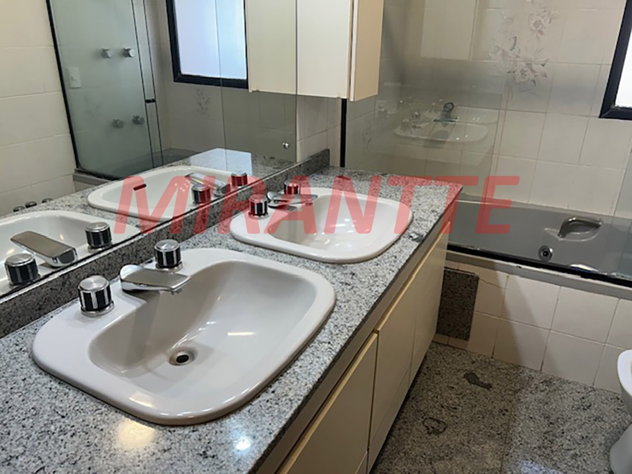 Apartamento de 237m² com 4 quartos em Santana