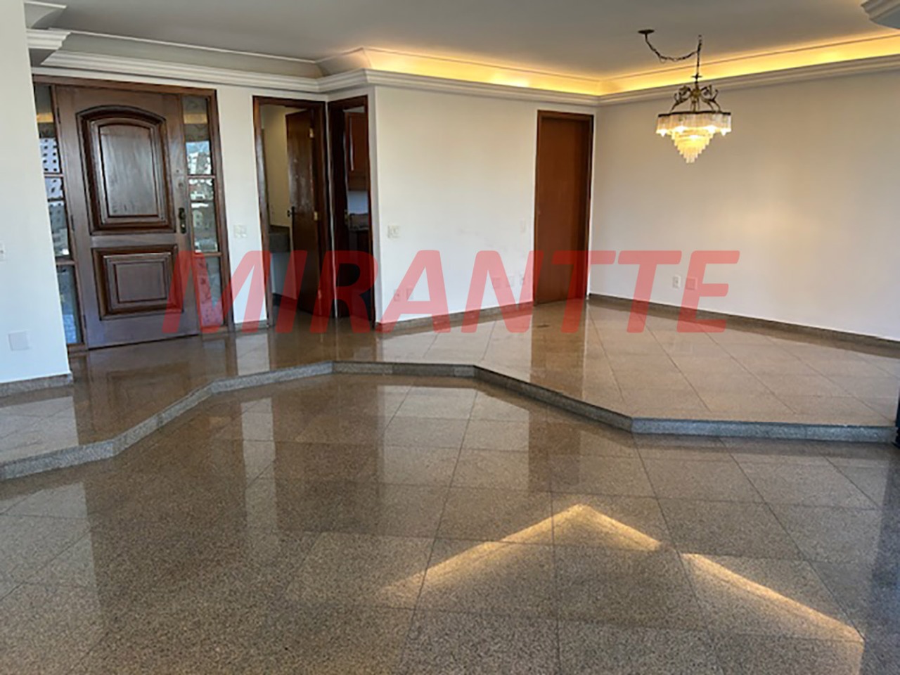 Apartamento de 237m² com 4 quartos em Santana