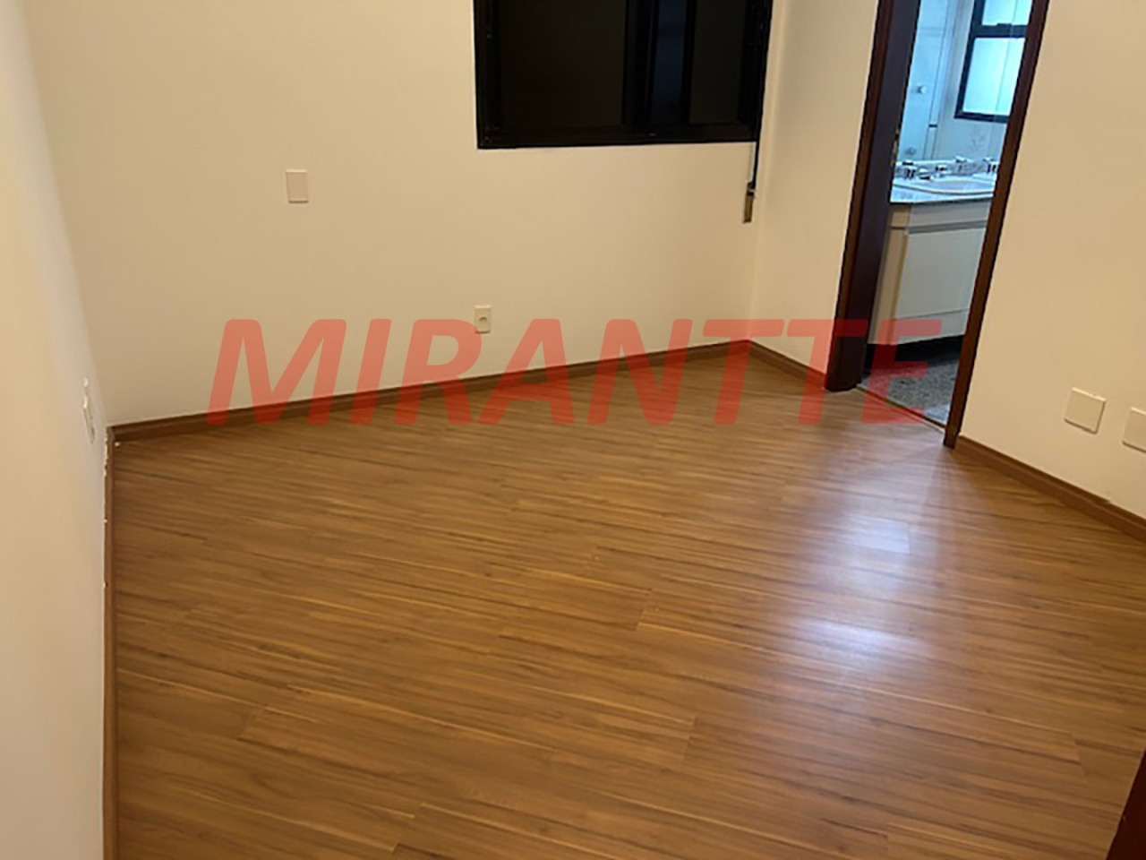 Apartamento de 237m² com 4 quartos em Santana