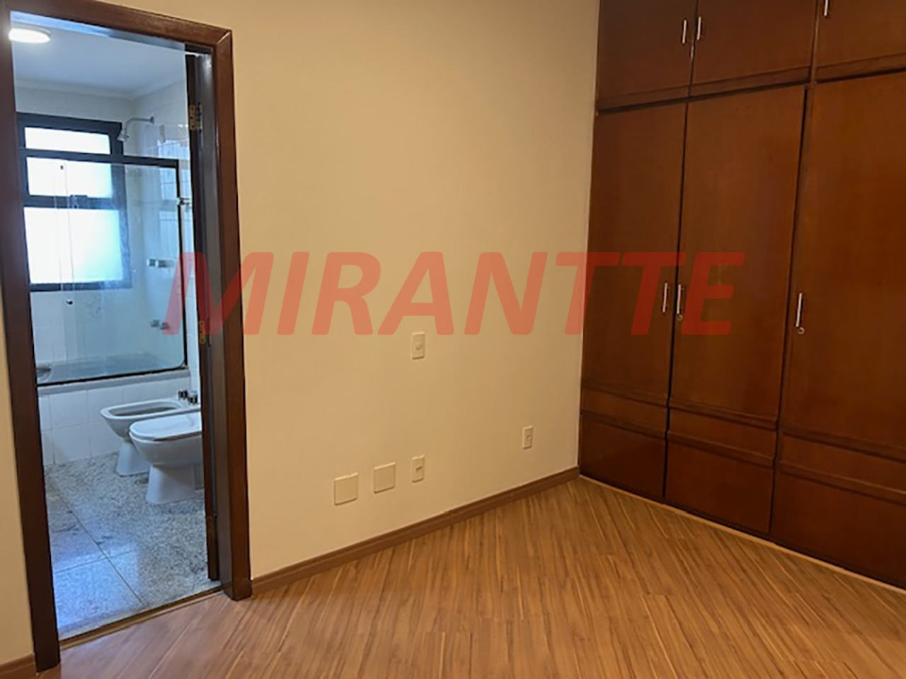 Apartamento de 237m² com 4 quartos em Santana