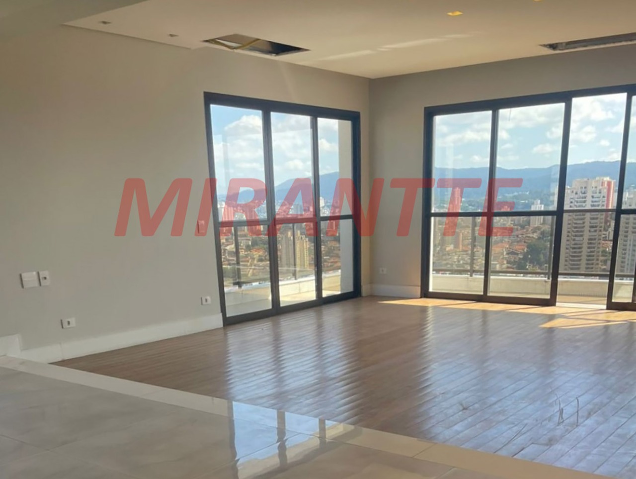 Cobertura de 505.58m² com 3 quartos em Santana