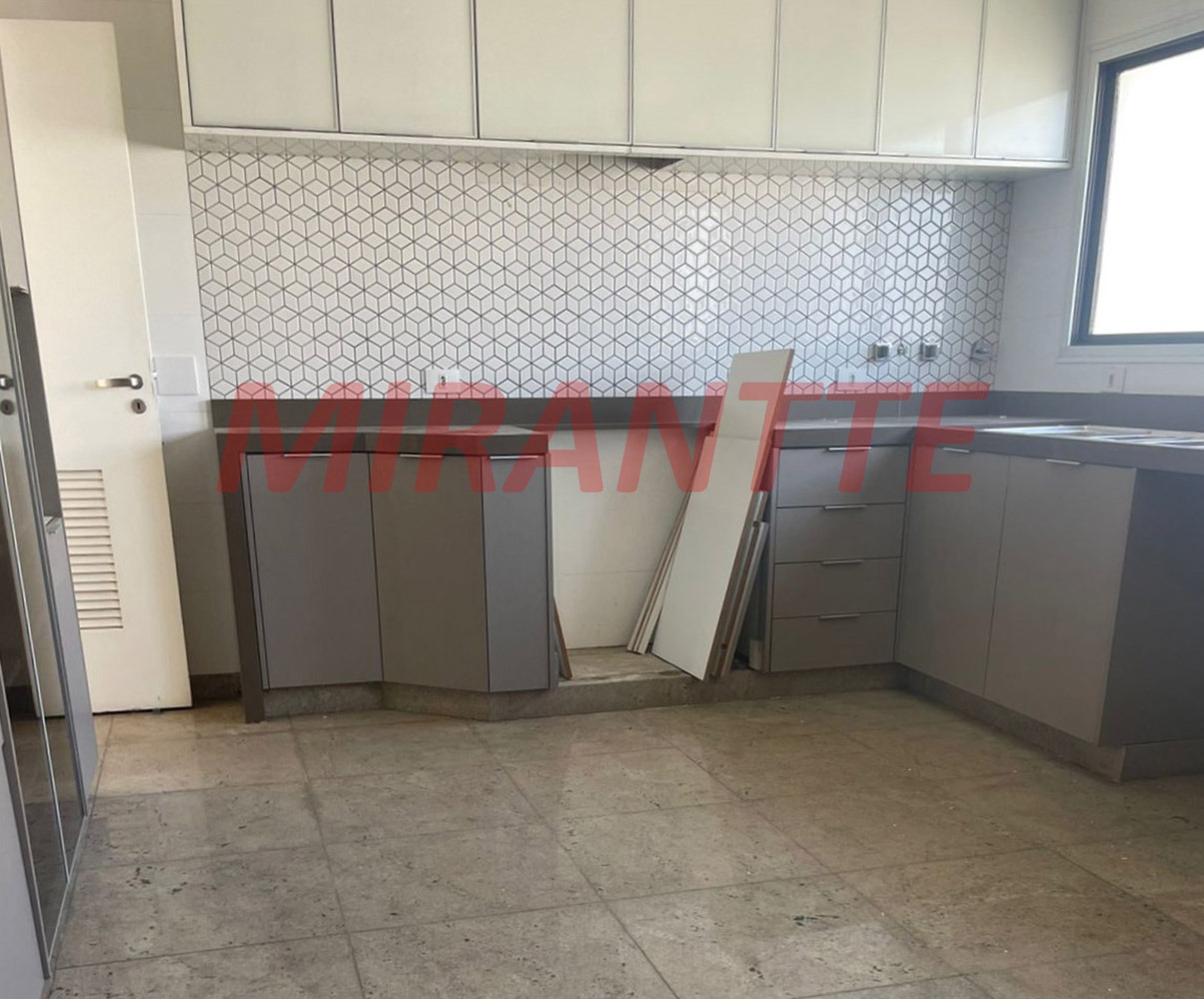 Cobertura de 505.58m² com 3 quartos em Santana