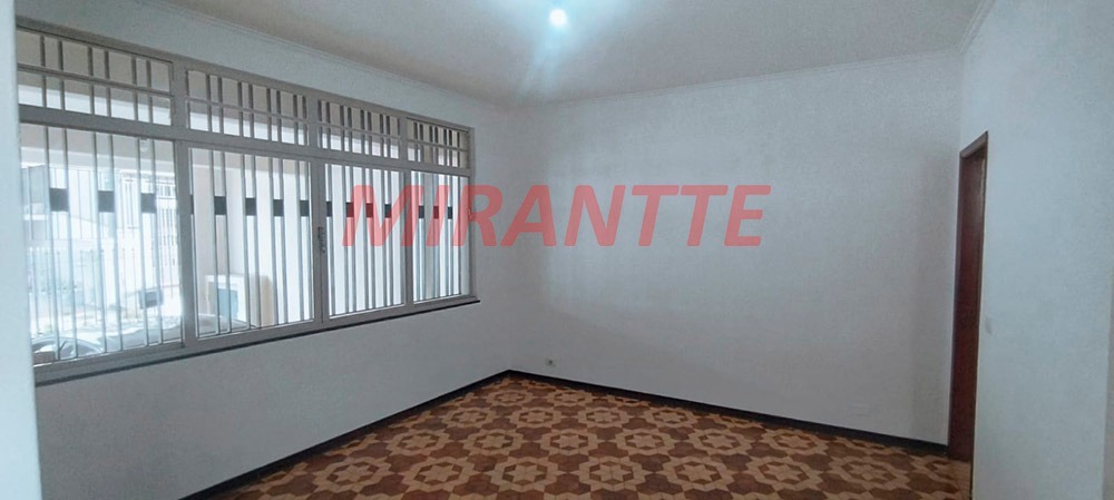 Sobrado de 221m² com 3 quartos em Santana