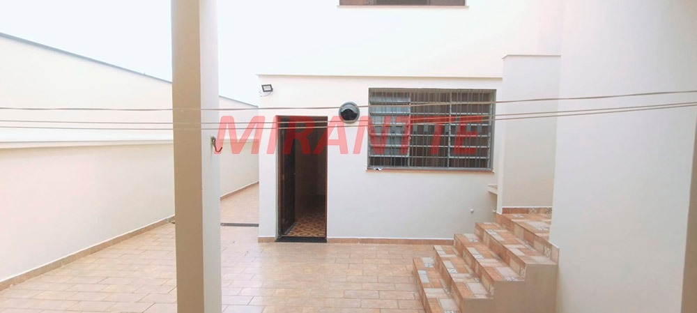Sobrado de 221m² com 3 quartos em Santana
