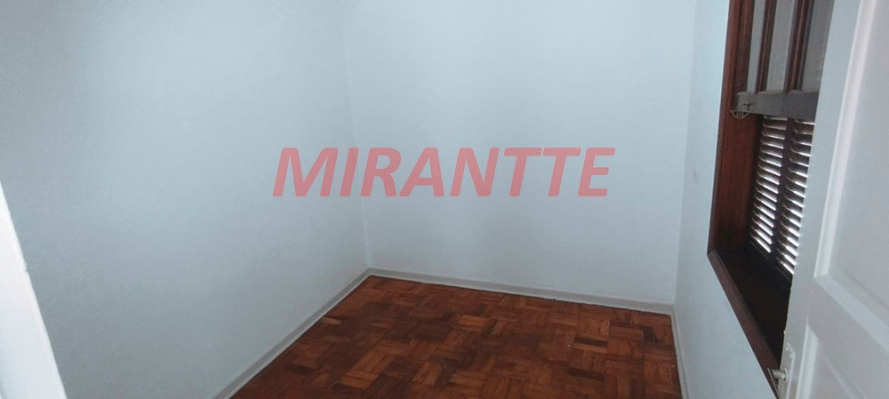 Sobrado de 221m² com 3 quartos em Santana