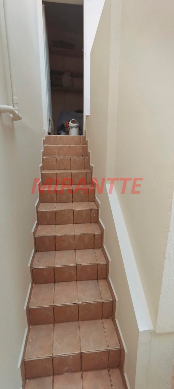 Sobrado de 221m² com 3 quartos em Santana