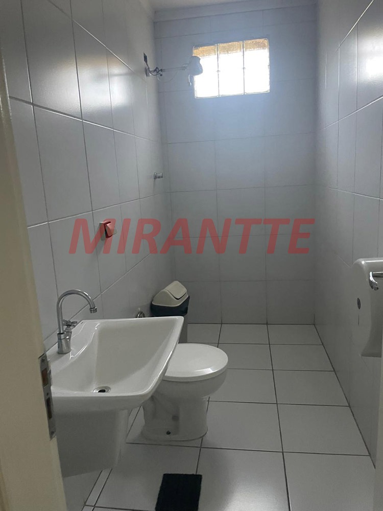 Comercial de 710m² em Santana