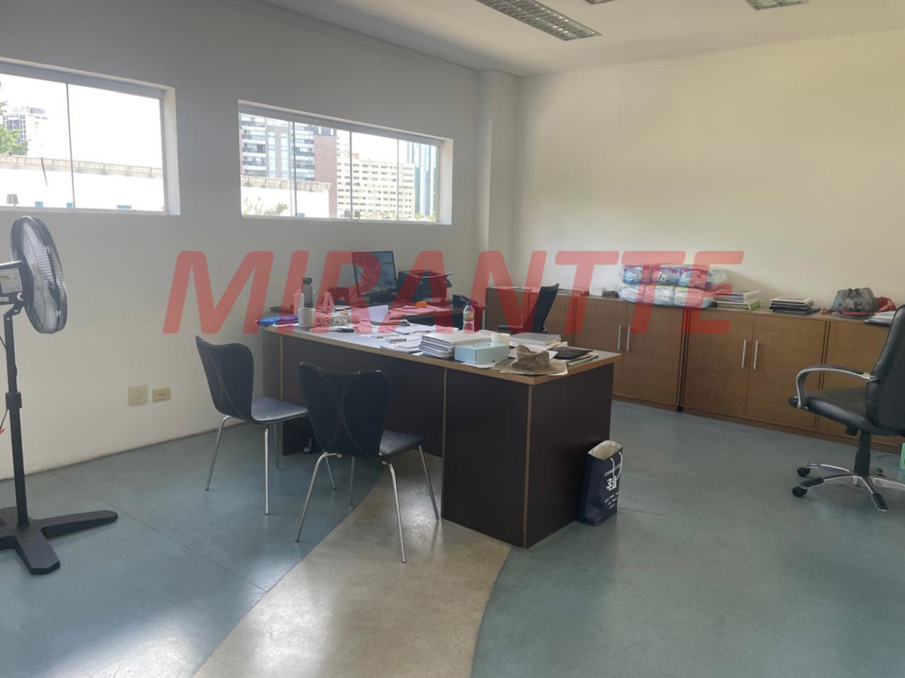 Comercial de 710m² em Santana