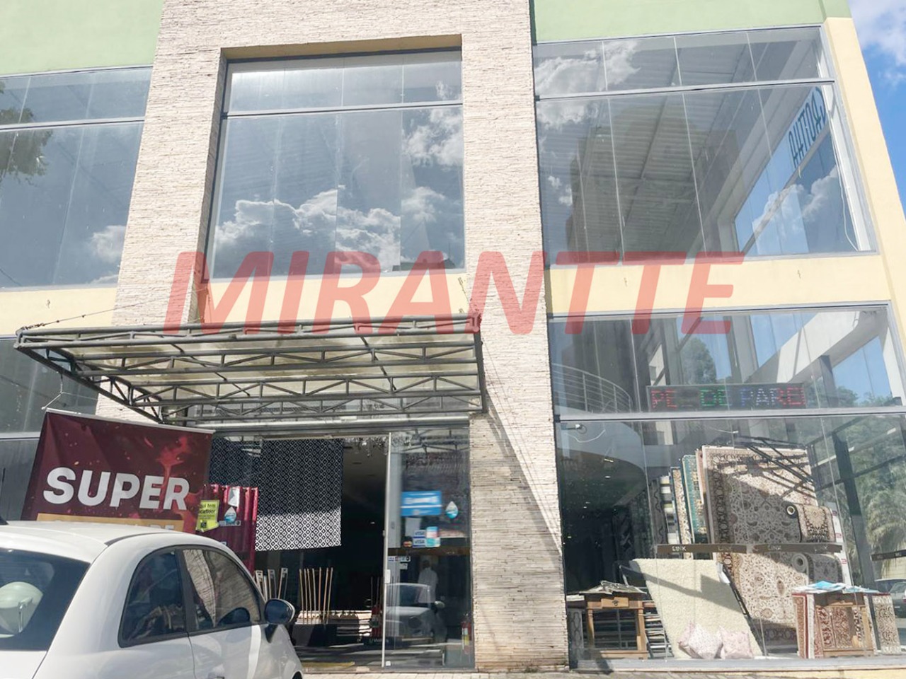 Comercial de 710m² em Santana
