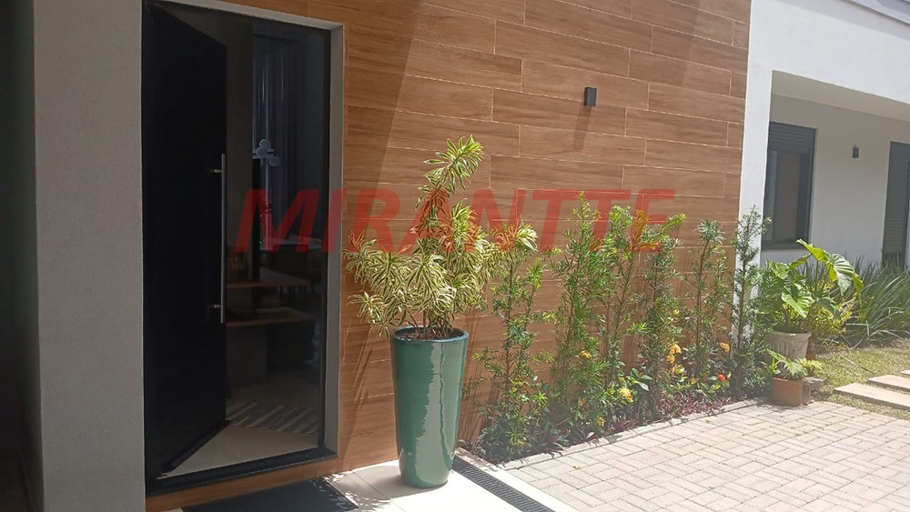 Casa terrea de 202.3m² com 3 quartos em Caraguata