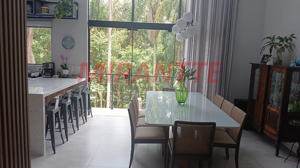 Casa terrea de 202.3m² com 3 quartos em Caraguata