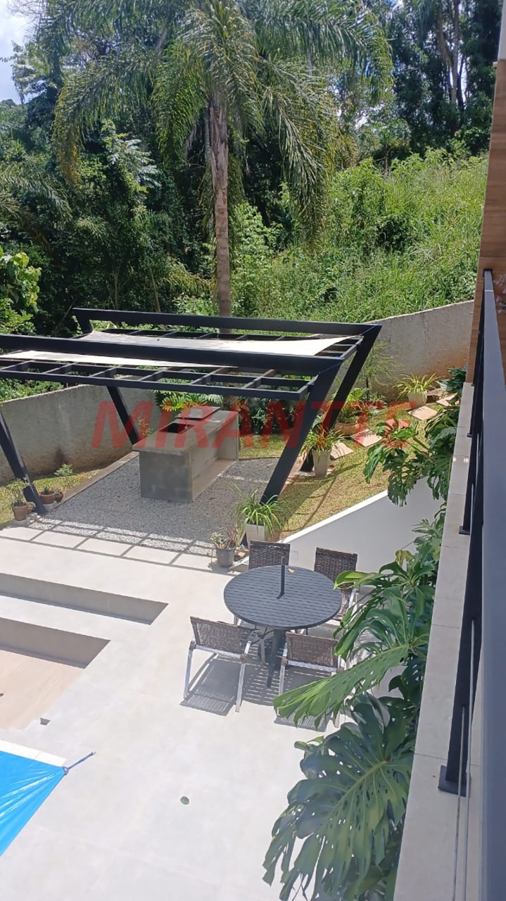 Casa terrea de 202.3m² com 3 quartos em Caraguata