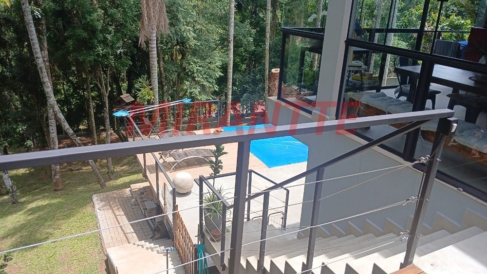Casa terrea de 202.3m² com 3 quartos em Caraguata