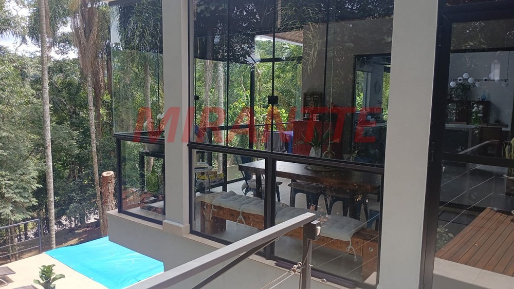 Casa terrea de 202.3m² com 3 quartos em Caraguata
