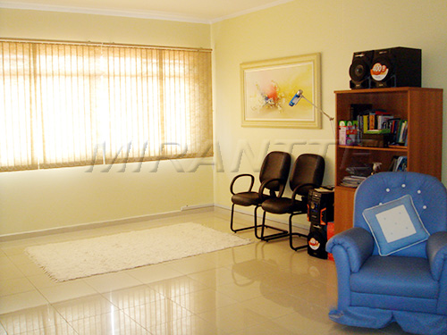 Comercial de 722m² em Vila Amalia