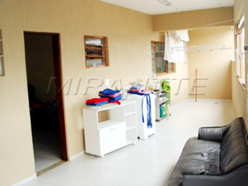 Comercial de 722m² em Vila Amalia
