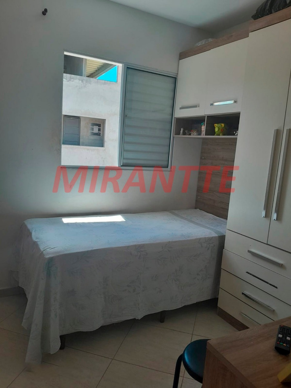 Cond. fechado de 60m² com 2 quartos em Jardim Yara