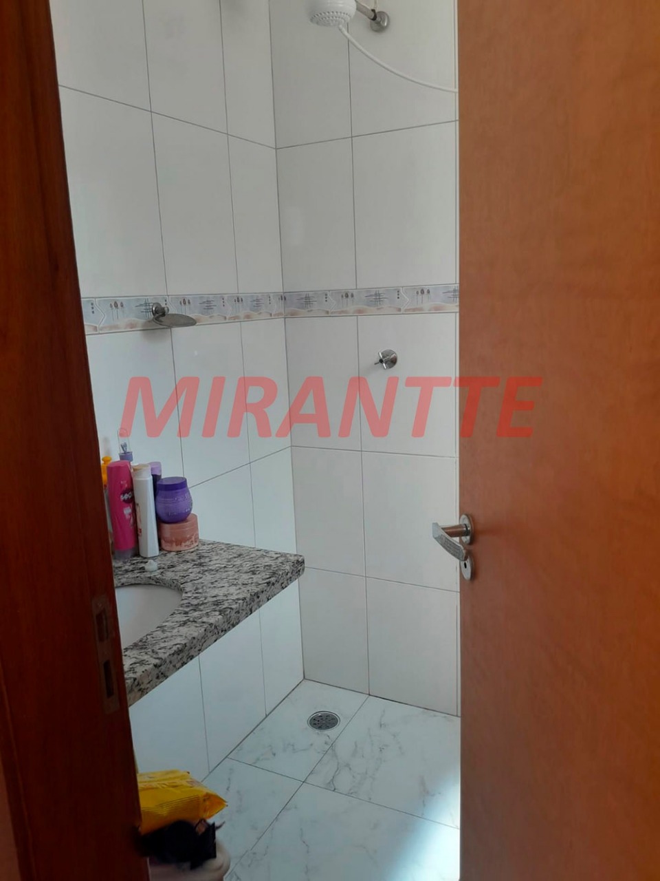 Cond. fechado de 60m² com 2 quartos em Jardim Yara