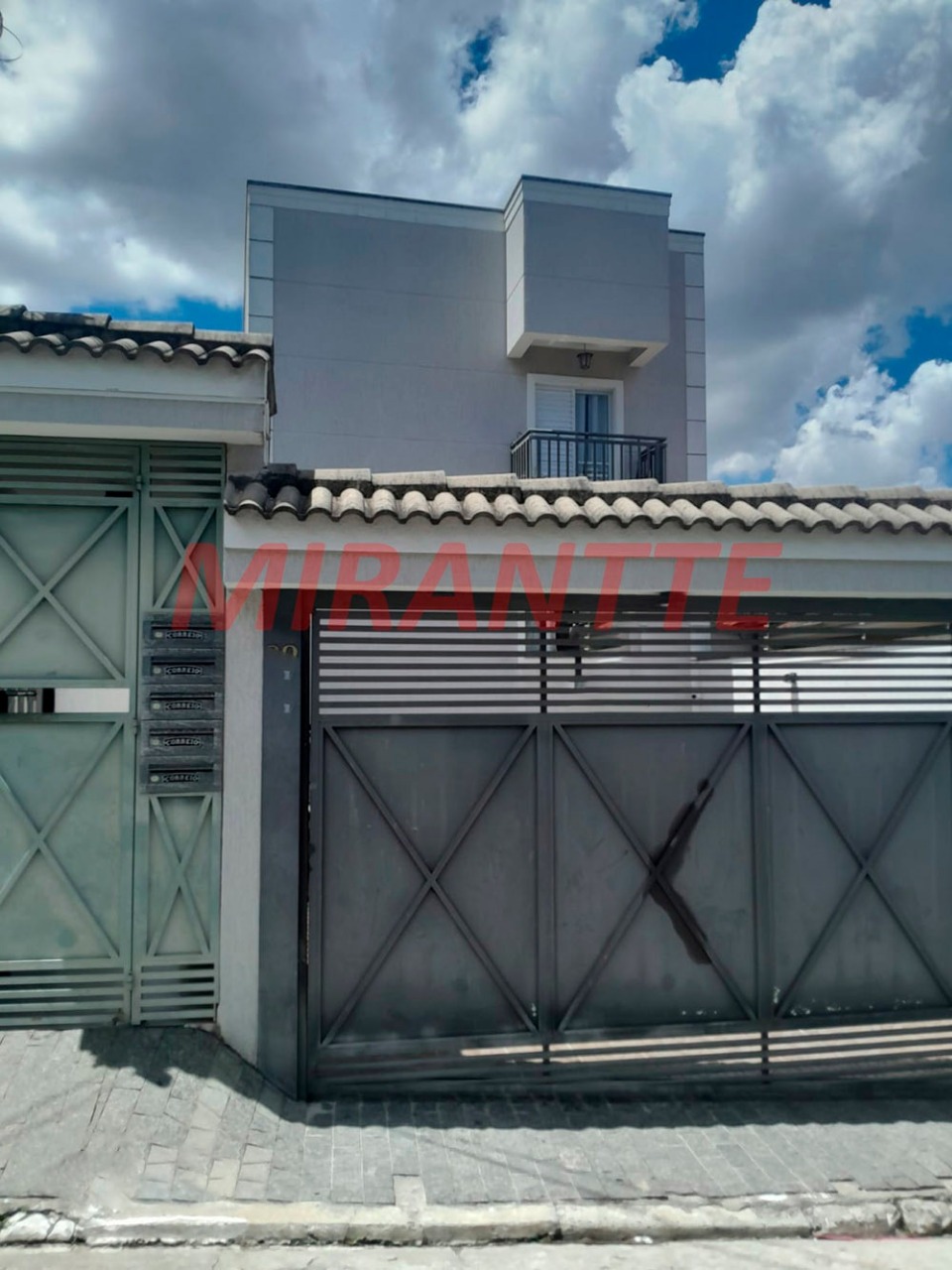 Cond. fechado de 60m² com 2 quartos em Jardim Yara