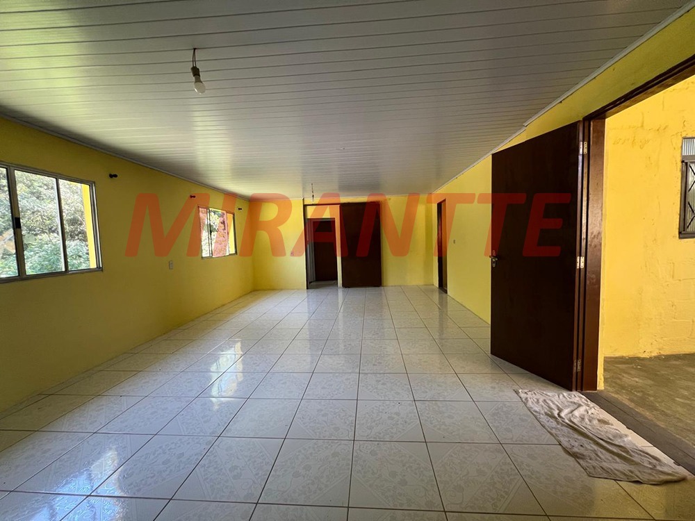 ChÁcara de 400m² com 2 quartos em Chácaras Maristela