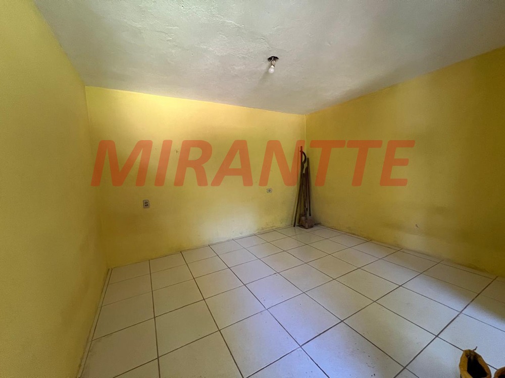 ChÁcara de 400m² com 2 quartos em Chácaras Maristela