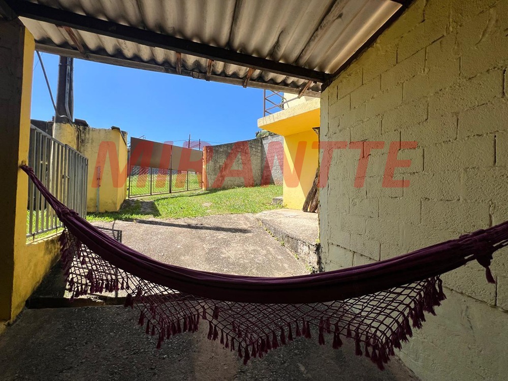 ChÁcara de 400m² com 2 quartos em Chácaras Maristela