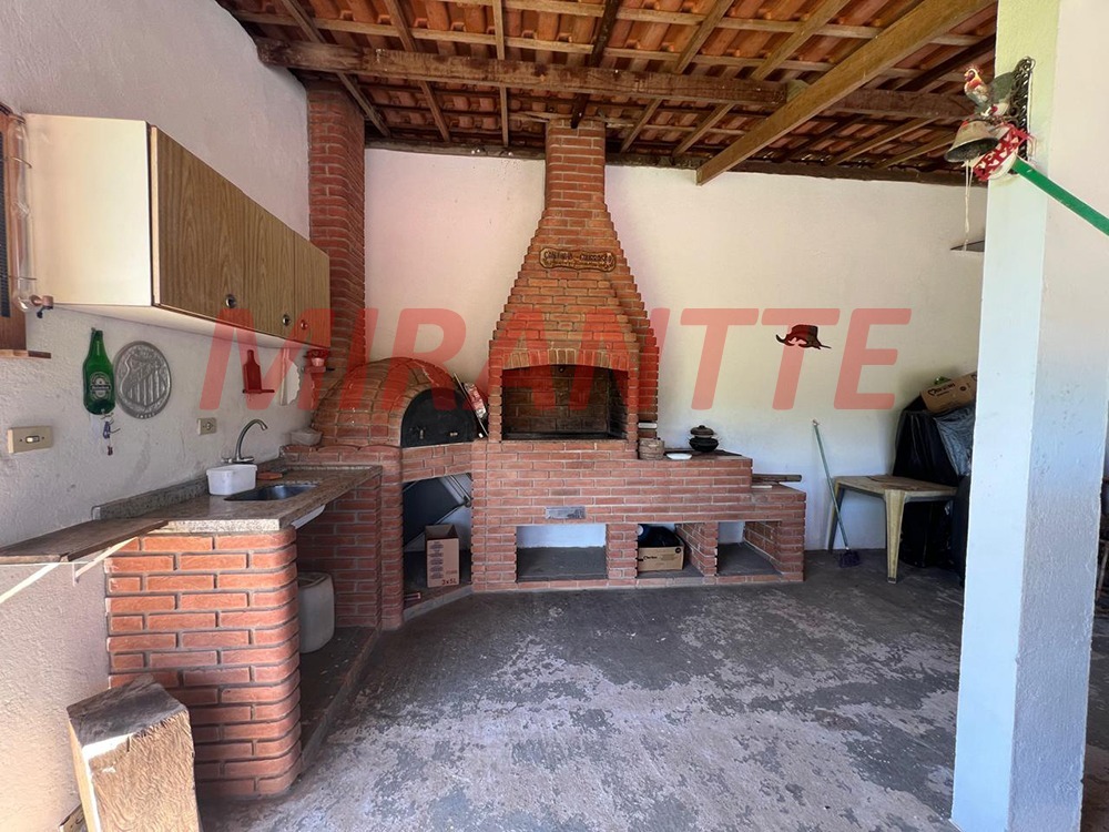 ChÁcara de 400m² com 2 quartos em Chácaras Maristela