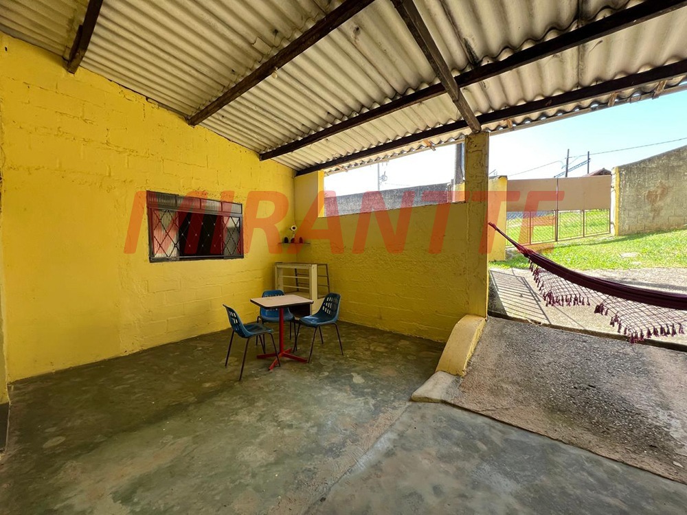 ChÁcara de 400m² com 2 quartos em Chácaras Maristela