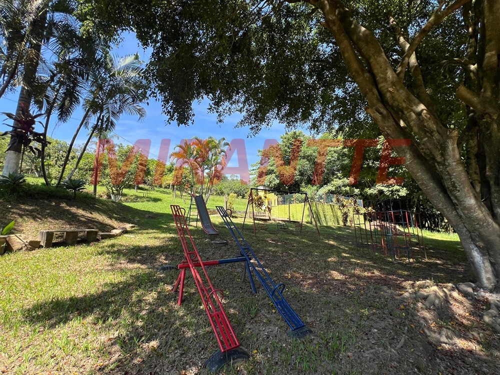 ChÁcara de 400m² com 2 quartos em Chácaras Maristela