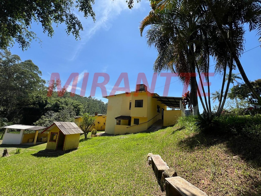 ChÁcara de 400m² com 2 quartos em Chácaras Maristela