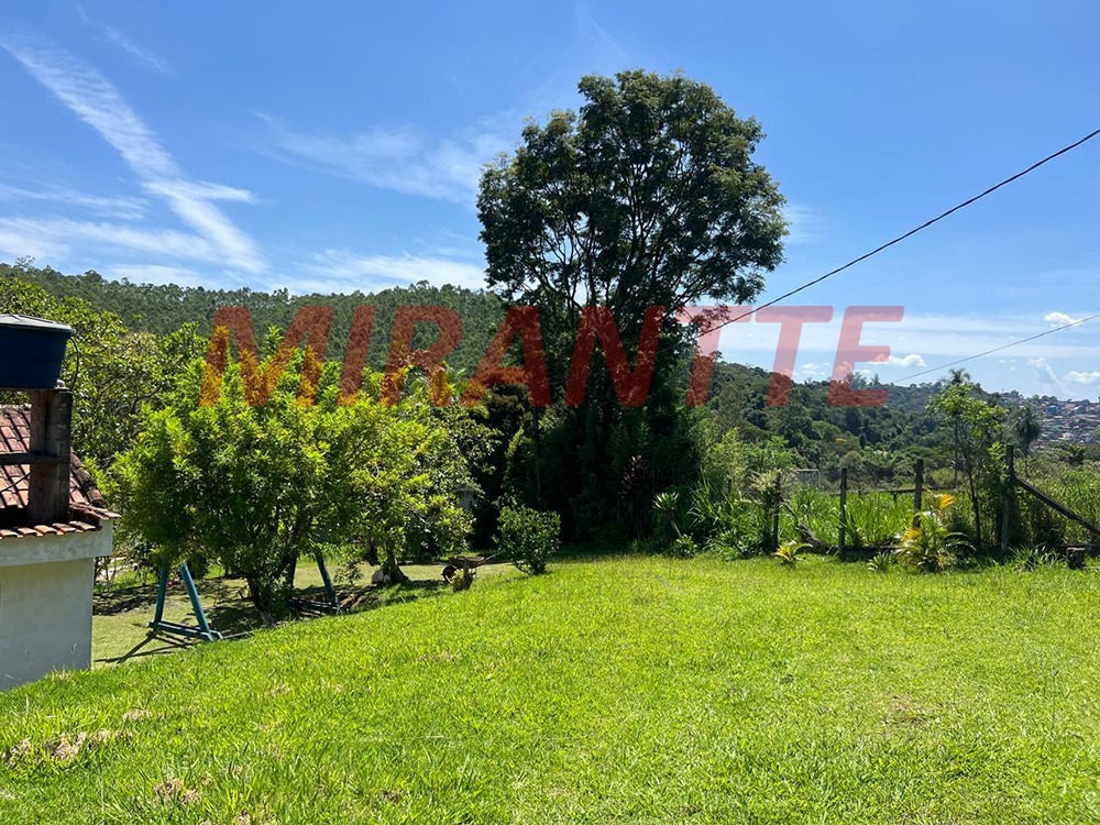 ChÁcara de 400m² com 2 quartos em Chácaras Maristela