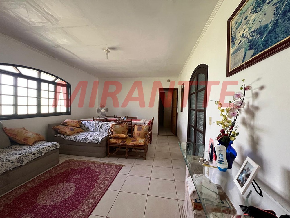 ChÁcara de 400m² com 2 quartos em Chácaras Maristela