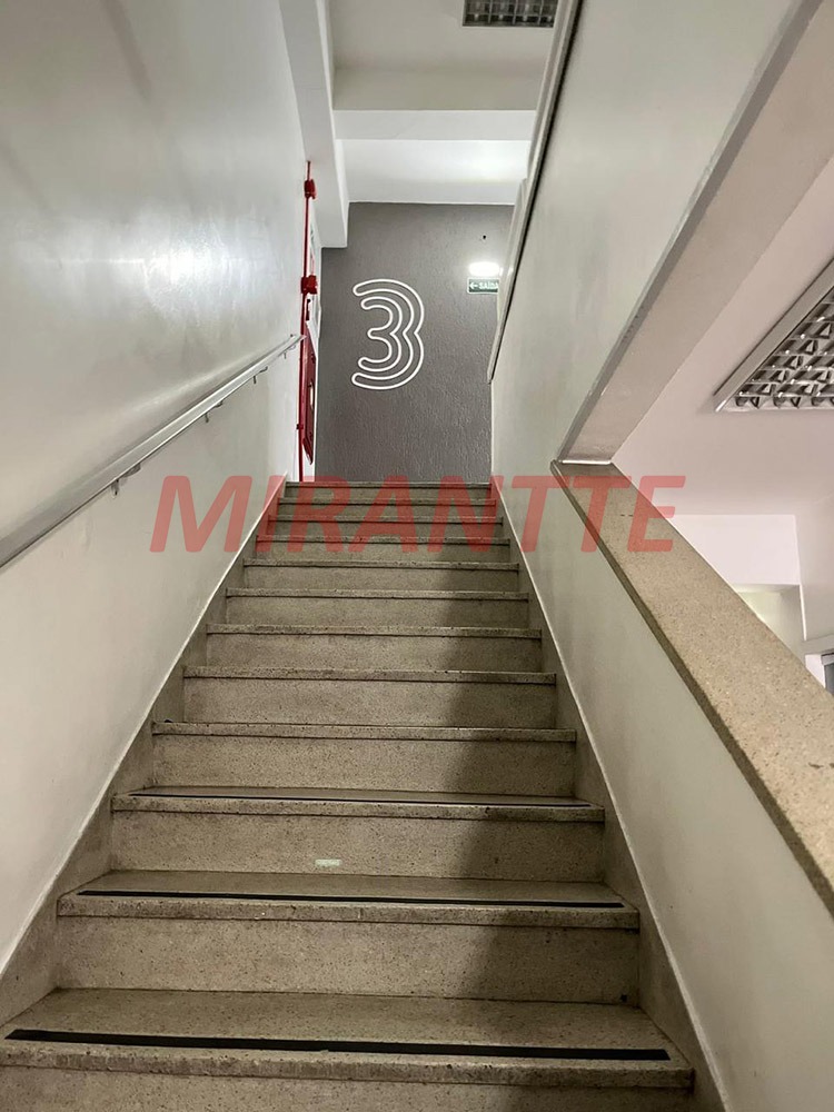 Comercial de 1071m² em Santana