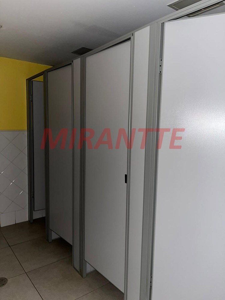 Comercial de 1071m² em Santana