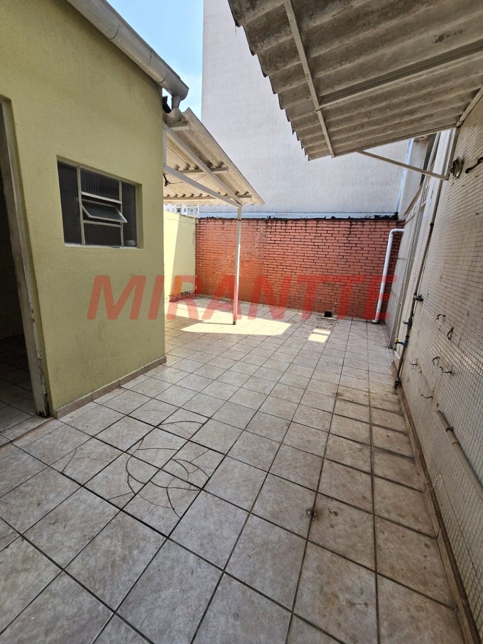 Comercial de 424m² em Água Fria