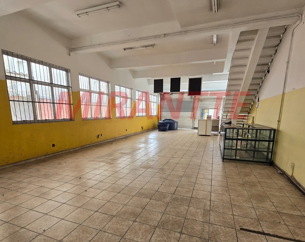 Comercial de 424m² em Água Fria